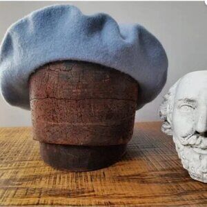 NWOT 90's Y2K Nordstrom Parisian Chic Blue Gray Winter Wool Felt Beret OSFM